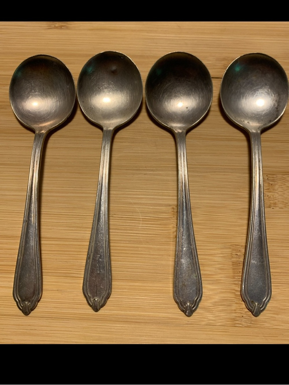 Oneida: Vintage Hotel Plate (4) Soup Spoons Silver Plated: One has a ding!